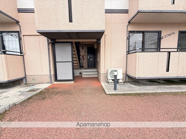 エスポワール三柳B棟の玄関写真
