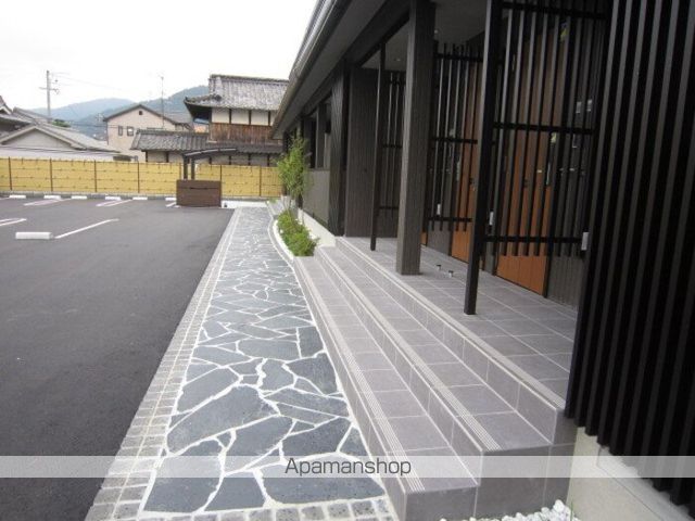 ウィット西川口の玄関写真