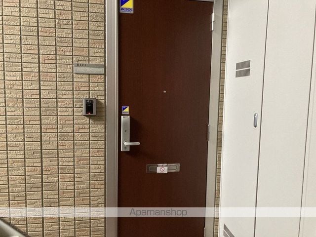 セイチ上近江Bの玄関写真