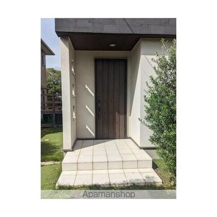 フォレストハウス緑台[4LDK/101.64m2]の玄関
