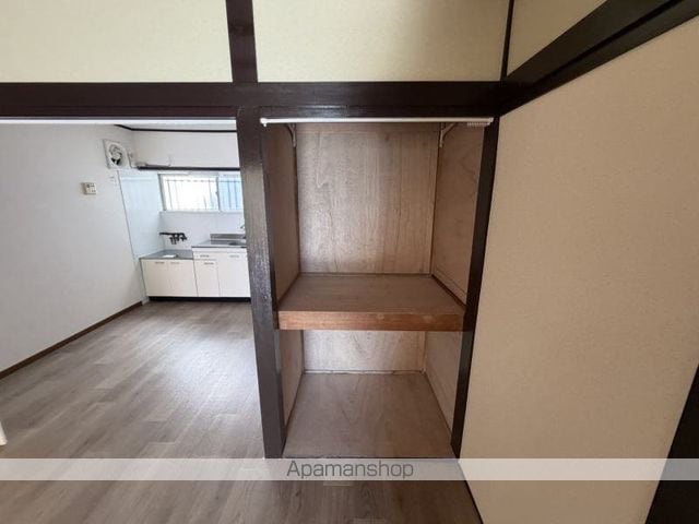 松原市 2階建 築54年の内装写真