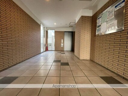 東京都中野区新井２丁目[1R/36.94m2]のロビー