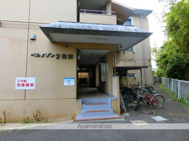 ベルメゾン2番館の玄関写真