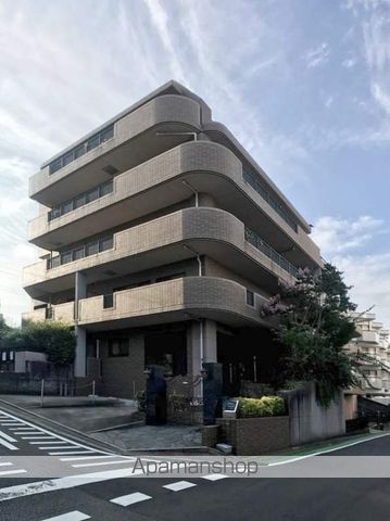 トレヴィ山荘通り