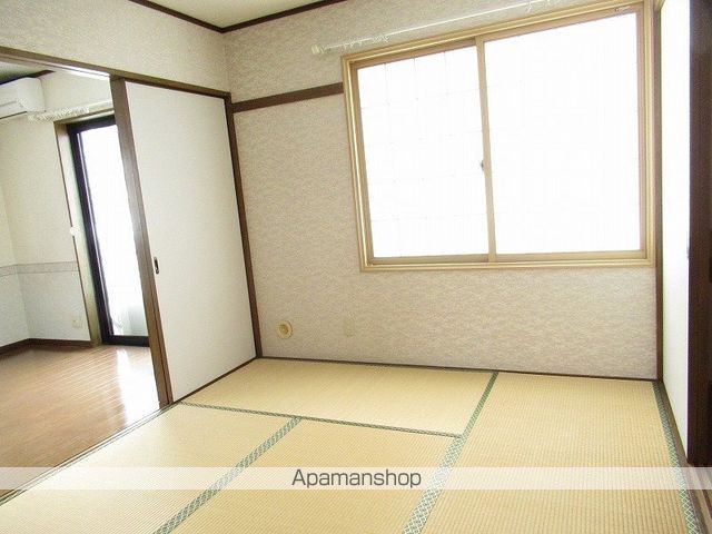 LISTEL見石の内装写真