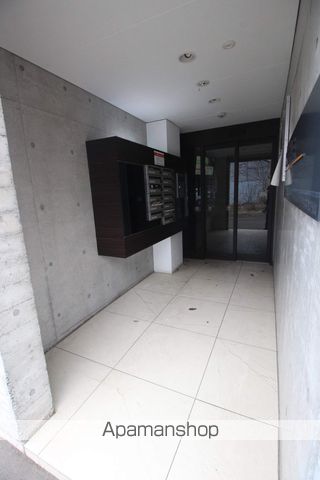 ラフィネ北円山の玄関写真