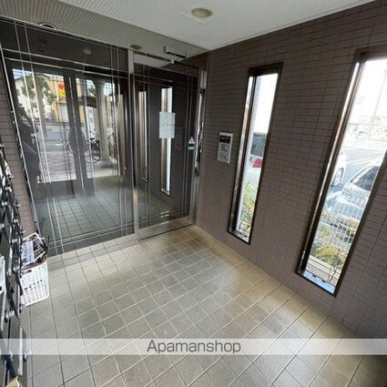 滋賀県草津市野村４丁目[1K/25.6m2]のロビー2