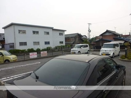 ミドルファンテン[1K/25.63m2]の駐車場