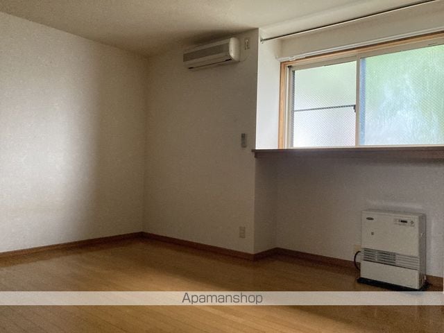ロイヤルコーポ富田[1K/27.32m2]のリビング・居間1
