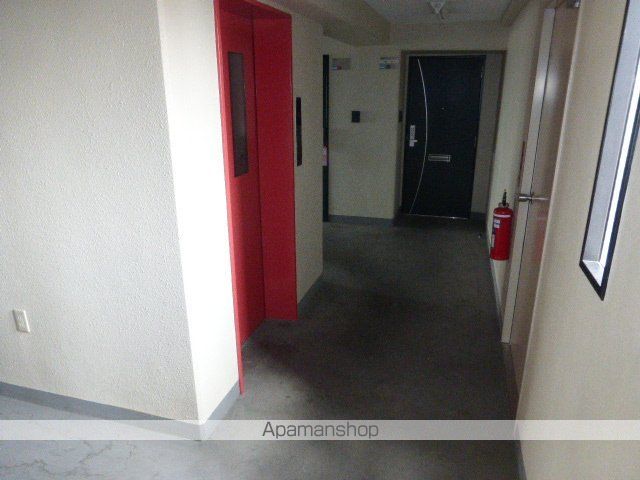 十一屋ブラウンシュガービルの玄関写真