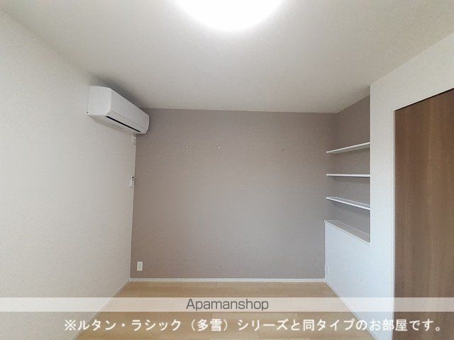 リード・ルミナの内装写真