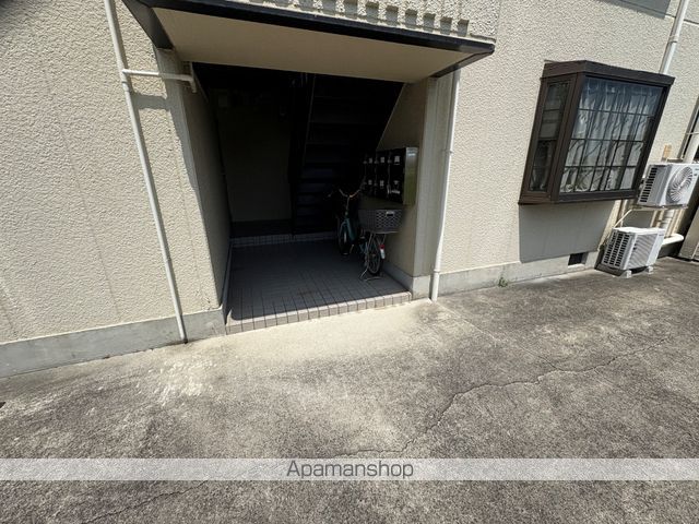 クレイテルハイツの玄関写真