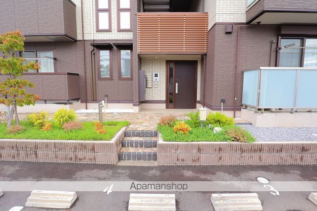 コアロードVIIIの玄関写真