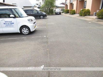 ロイヤルハイツＪ[2LDK/50m2]の駐車場