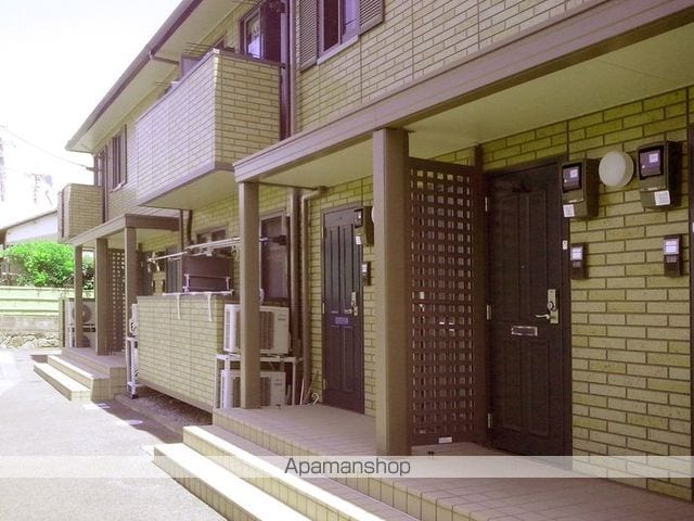 ローズコートSUGIYAMAの玄関写真