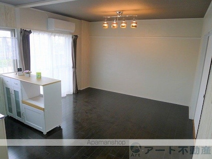 ブリューメ・ハイム壱番館[2LDK/47m2]のリビング・居間