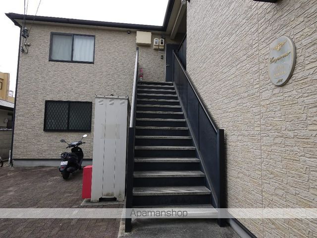ヴァーベナ川名の玄関写真