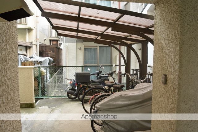 ヒカリマンションの玄関写真
