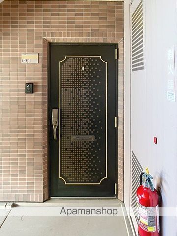 シティーリバーVの玄関写真