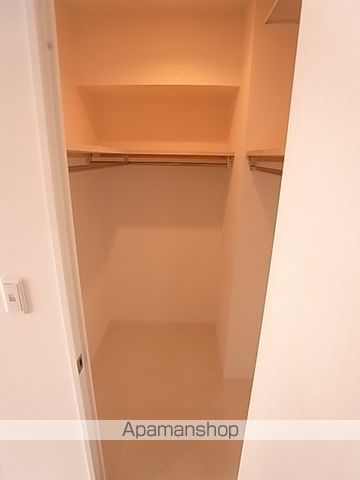 F141の内装写真