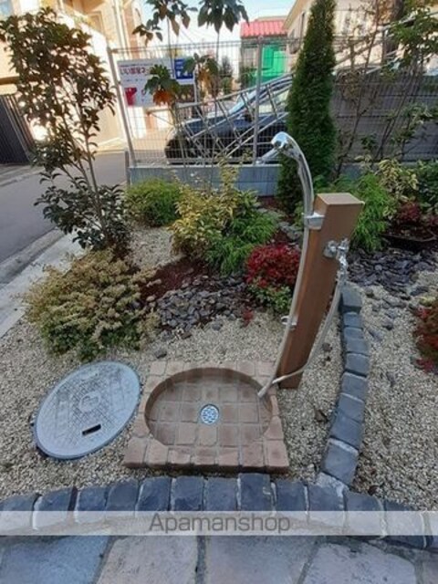 ヴィラージュ北沢[1K/27.9m2]のエントランス