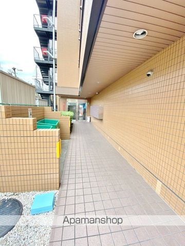 エムロード蒲生の玄関写真