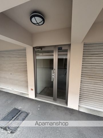 ウィングS&Aの玄関写真