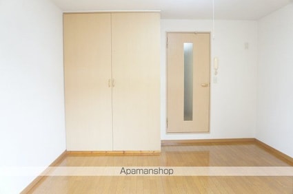 レオパレス如意申[1K/24.84m2]のリビング・居間1