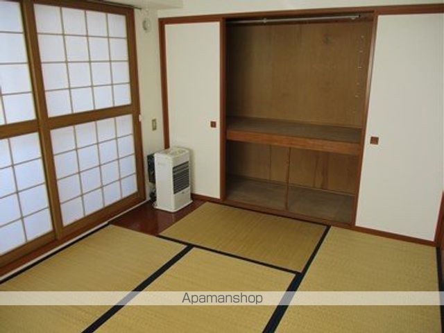 リベルティ大通の内装写真
