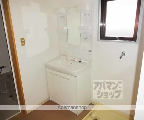 BEEHOUSEの内装写真