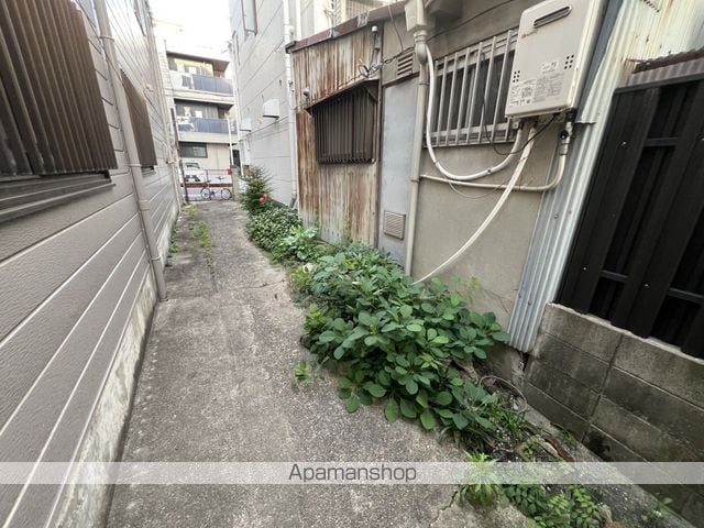 阪急電鉄神戸線 十三駅 徒歩11分 2階建 築57年の玄関写真