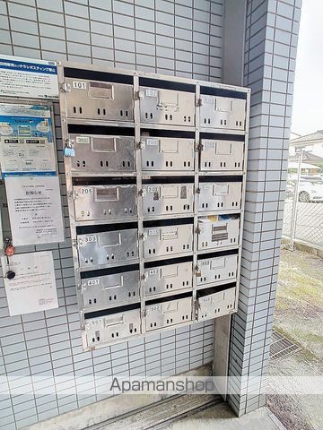 アマランス西田の玄関写真