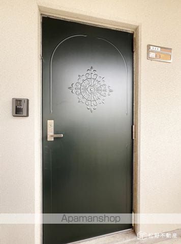 アイビータウンIIIの玄関写真