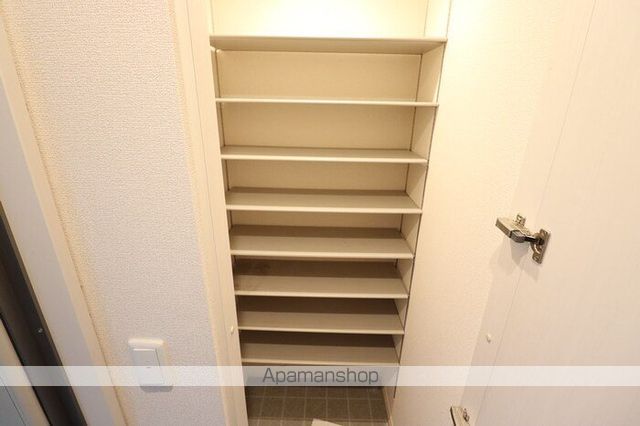 カーサＲ・Ｔ　Ｃ[2LDK/52.8m2]の玄関