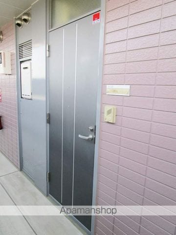 レオパレスWINGの玄関写真