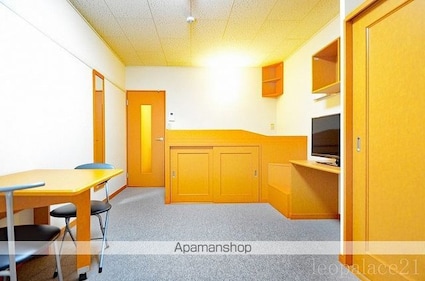 レオパレスはばたけ[1K/28.02m2]のリビング・居間