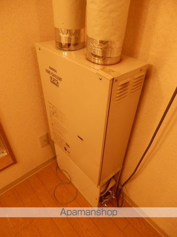 ウィスタリア西岡の内装写真