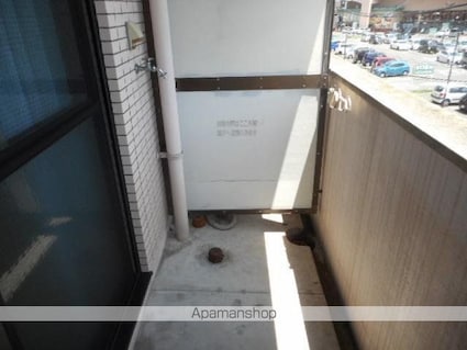 メゾン・ド・栗林公園[1R/18m2]のバルコニー