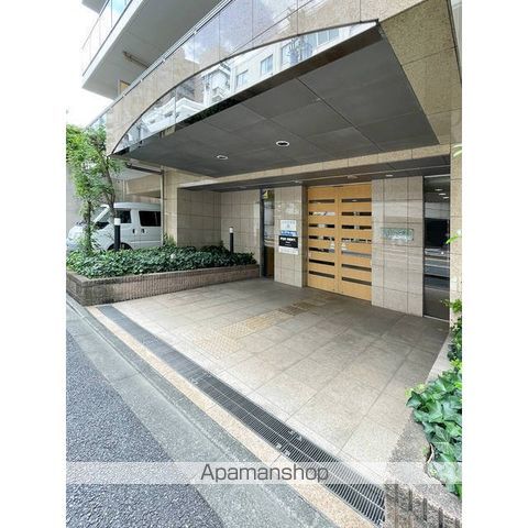 プライマル小石川の玄関写真