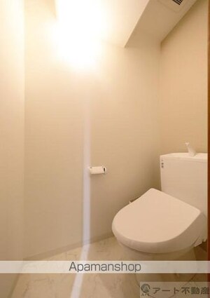 ヴェルデ・フレスコ本町[1LDK/33.19m2]のトイレ