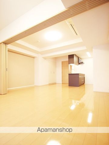 コンフォリア東池袋WESTの内装写真