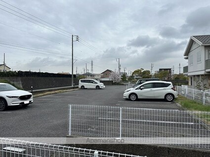 ポラリス　Ａ棟[2LDK/55.8m2]の駐車場