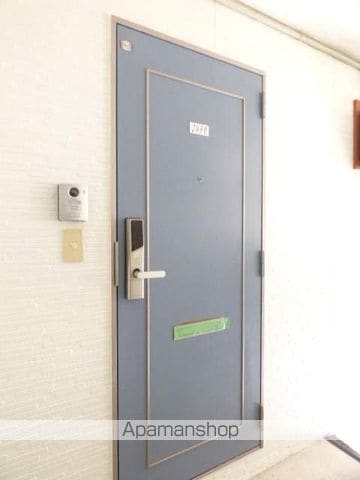 ヤングプラザIIの玄関写真