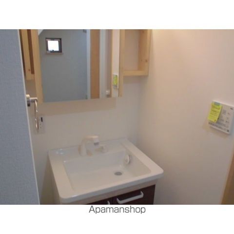 アースクエイク上条A棟の内装写真