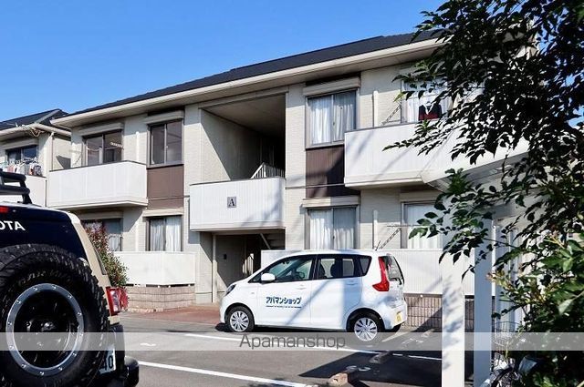シャーメゾンプランドール A棟の外観写真