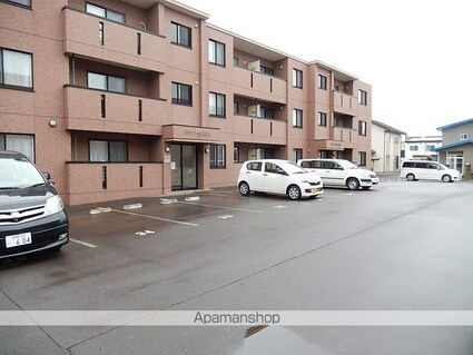 グランメール本通Ⅱ[3LDK/71.6m2]の駐車場