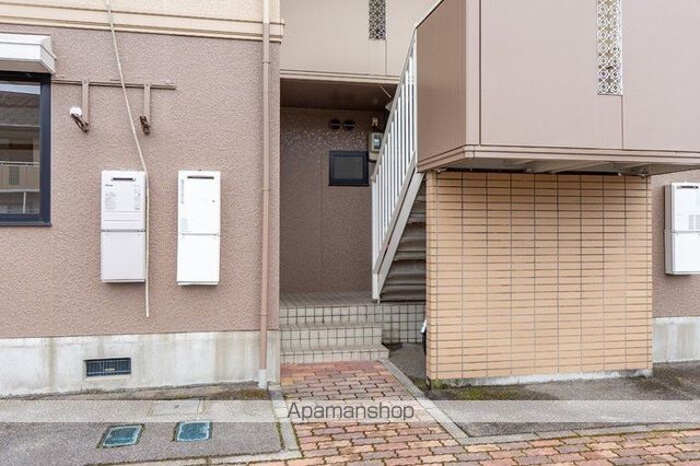 螢川館 B棟の玄関写真