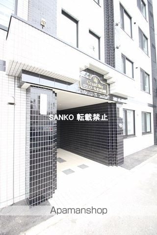 グランメール北24条駅前の玄関写真