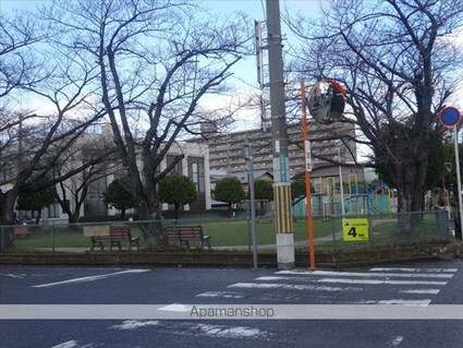 和歌山県和歌山市太田２丁目[1R/33.47m2]の周辺7