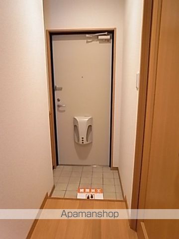 ウエストプレイストクヤマの玄関写真